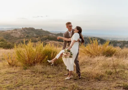 Matrimonio e foto “senza posa”